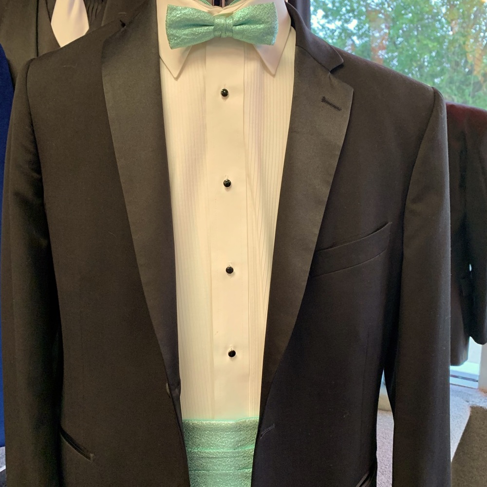 Rare 80’s Vintage Lt. Aqua Lame Tie & Cummerbund